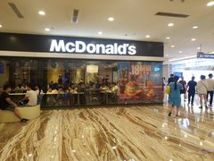 门面-麦当劳(新世纪环球中心店)