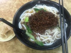 -丽虹云南过桥米线(兴工街店)