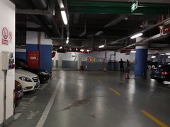 -梅赛德斯奔驰文化中心·停车场