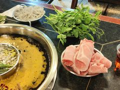 -邓莽子老火锅(中兴路总店)