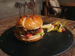 单层鹅肝汉堡-HIGH FIVE哈福手工汉堡(桂林路店)