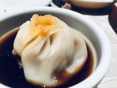蟹粉汤包-松鹤面馆·古法焖肉面(观前店)