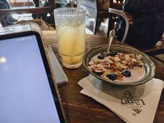 超级巴西莓酸奶碗-藏书馆咖啡LibraryCoffee·Bistro(牡丹园店)