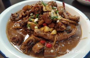 Pork Tail and Roast Duck with Chicken Feet