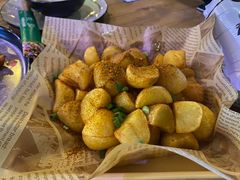 -临界音乐酒馆·小龙虾·江湖菜(华熙LIVE·鱼洞店)