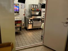 -麦当劳(中骏世界城店)