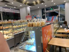 面包甜点陈列柜-BreadTalk面包新语·烘焙蛋糕(海岸城店)