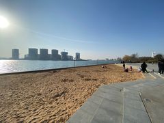 -郑东新区龙湖公共艺术中心