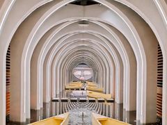 -涨巢·潮玩水疗局