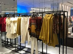 -URBAN REVIVO(七宝领展广场店)