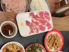 -沸炉重庆老火锅(军事博物馆店)