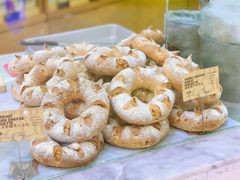 蜂蜜橘子麦法包-PAPER STONE BAKERY(天环店)