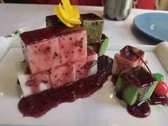 红豆山药配青豆慕斯-大眼锅贴水饺(河东店)