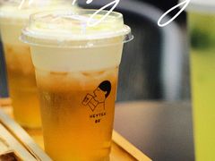 -喜茶(北京华贸购物中心店)