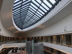 -上海滴水湖皇冠假日酒店