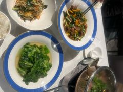 -香山湖家家宴(中山陵店)