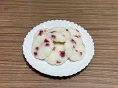 蔓越莓糕-鸽舞笙平金牌烧鸽子·融合菜(鲁谷店)