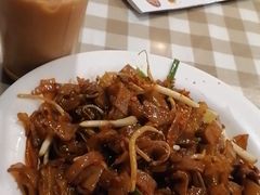 -新大咀港式茶餐厅(宝山万达店)