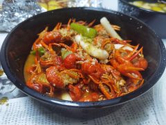 -茸梅路右拐龙虾-农家菜(松江店)