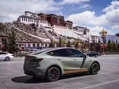 -TESLA 特斯拉(上海太古汇体验店)