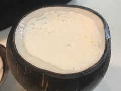 -志龙皇冠吃货椰子铺