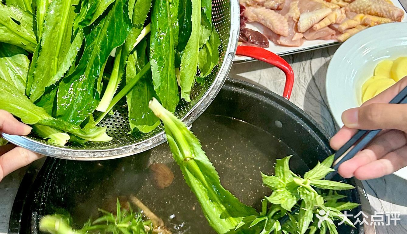 假芫茜汤煲！清远独一份吗 🤤肉鲜汤清甜