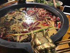 -黄潇洒老火锅(九眼桥宏济巷店)