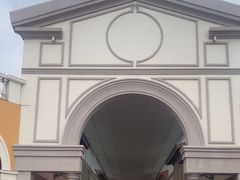 -佛罗伦萨小镇广佛名品奥特莱斯(疏港路店)