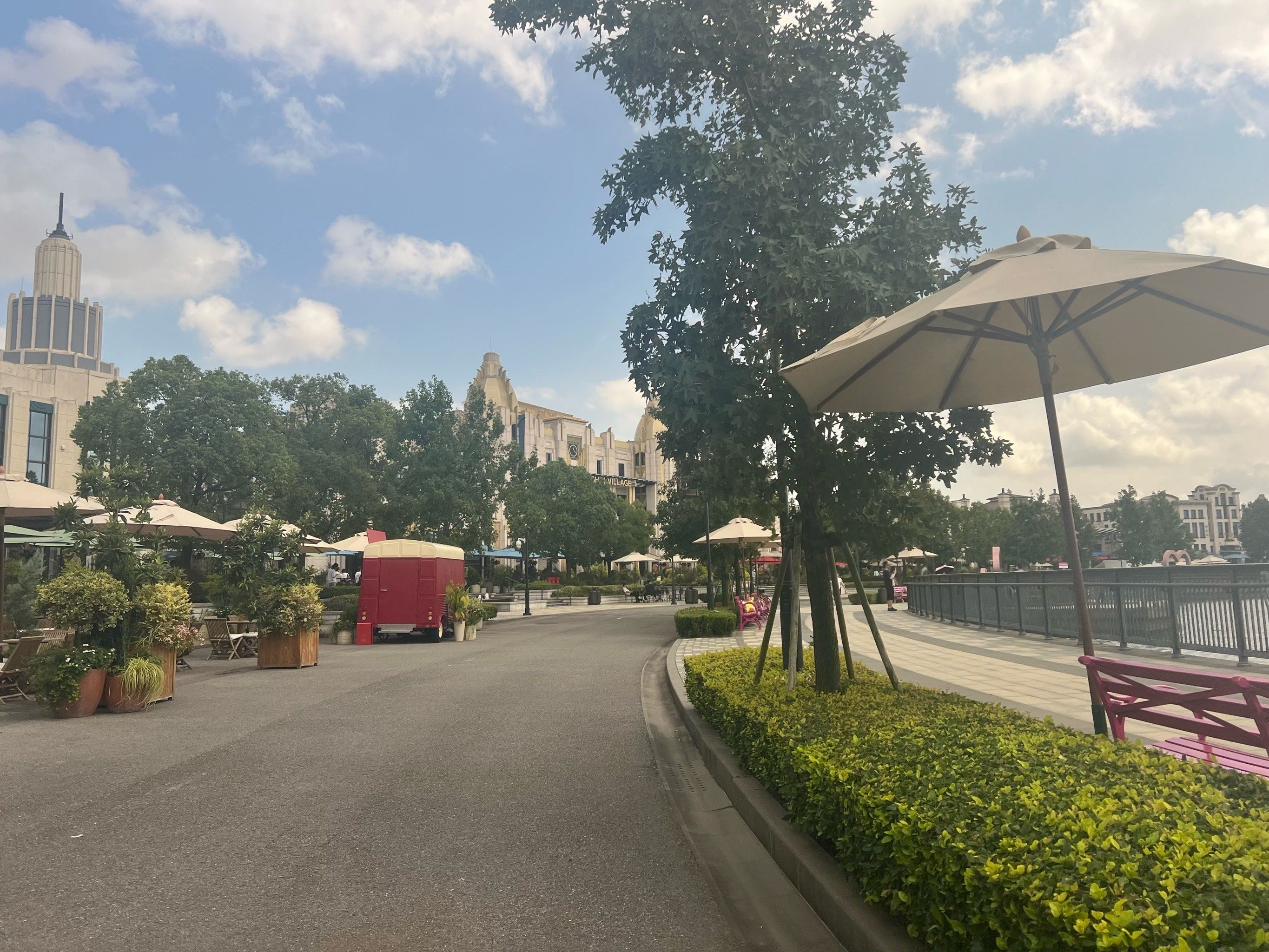漫步欧风比斯特小镇,心情大好[爱心]