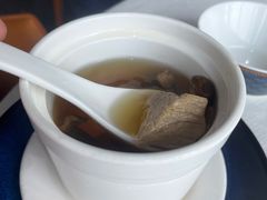 鹿茸菌炖鸡汤-岁粤Moon·湖景餐厅(月光码头店)