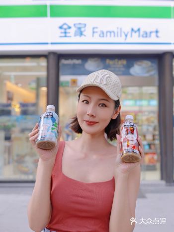 悦己未来Bestinme和MIMI联名轻乳茶