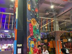 -嗨翻Hi-Fun竞技主题乐园·蹦床亲子生日轰趴(国光1937店)