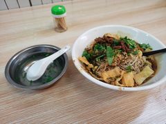 -罗家杏传统特色海南粉(人民西路总店)