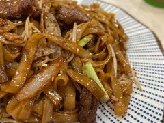 乾炒牛河-喜莲咖啡
