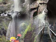 -龙水峡地缝景区