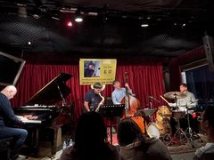 -东岸Cafe 爵士俱乐部