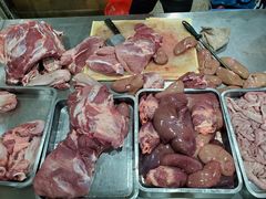 -标记美食新鲜猪杂(兴南大道店)