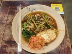 -方铲铲·成都板凳面(滨江银泰店)