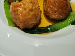 鸭蛋黄狮子头-闫府私房菜·老字号(恒隆店)