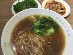 牛吃草特色牛杂-牛吃草牛肉面(甬港南路店)