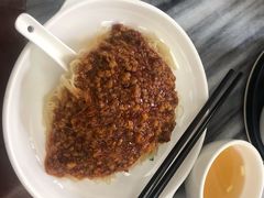 炸酱捞面-周门传统竹升面