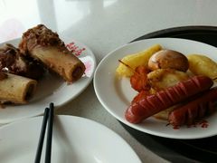 -泉福居酱骨头自助广场(南大街商业步行街店)