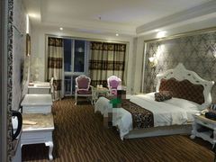 -柏纳酒店(百色市政府恒基广场店)