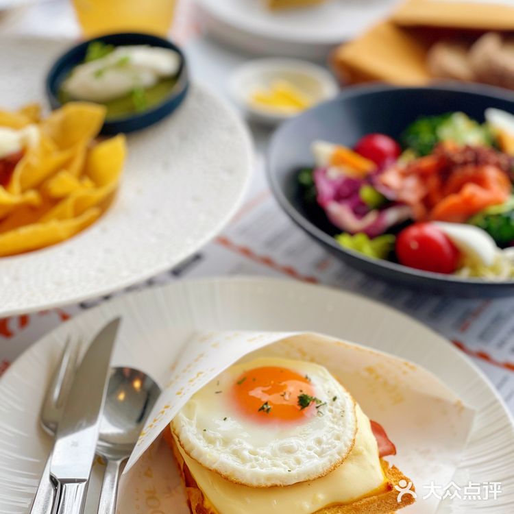 外滩探店|江景餐厅天花板我找到了！ 