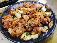 -老东镇啤酒屋海鲜加工·蒸汽海鲜·海鲜烧烤(台东店)