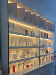 -柒朵科技美肤中心