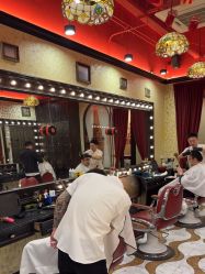 -东方先生国潮男士理发馆