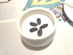 经典原味酸奶-楼兰古丽·新疆菜(大唐西市店)