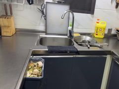 -小草屋轰趴馆别墅派对新场团建家庭聚会