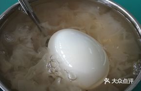 Egg and Tremella Dessert Soup